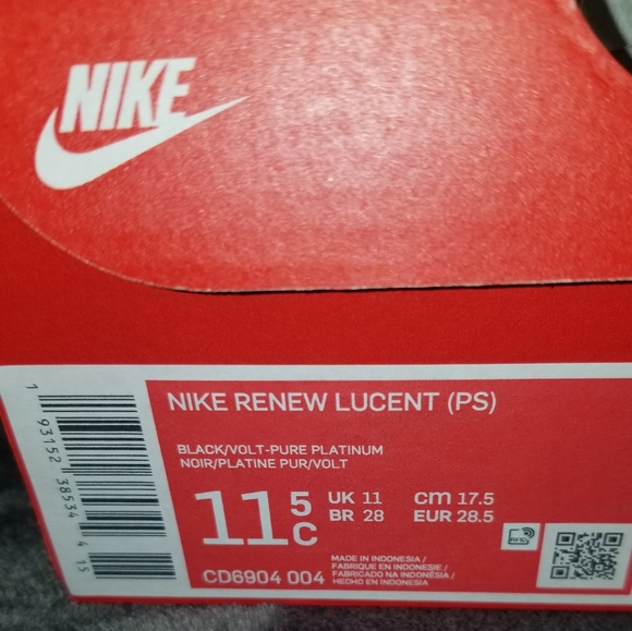 Nike Renew Lucent Black/Volt-Pure Platinum Size 11.5C (Toddler) - Picture 7 of 7